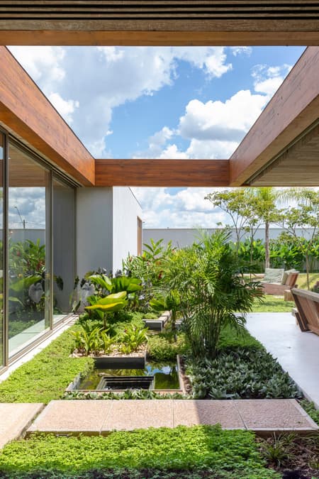 CASA M+JP